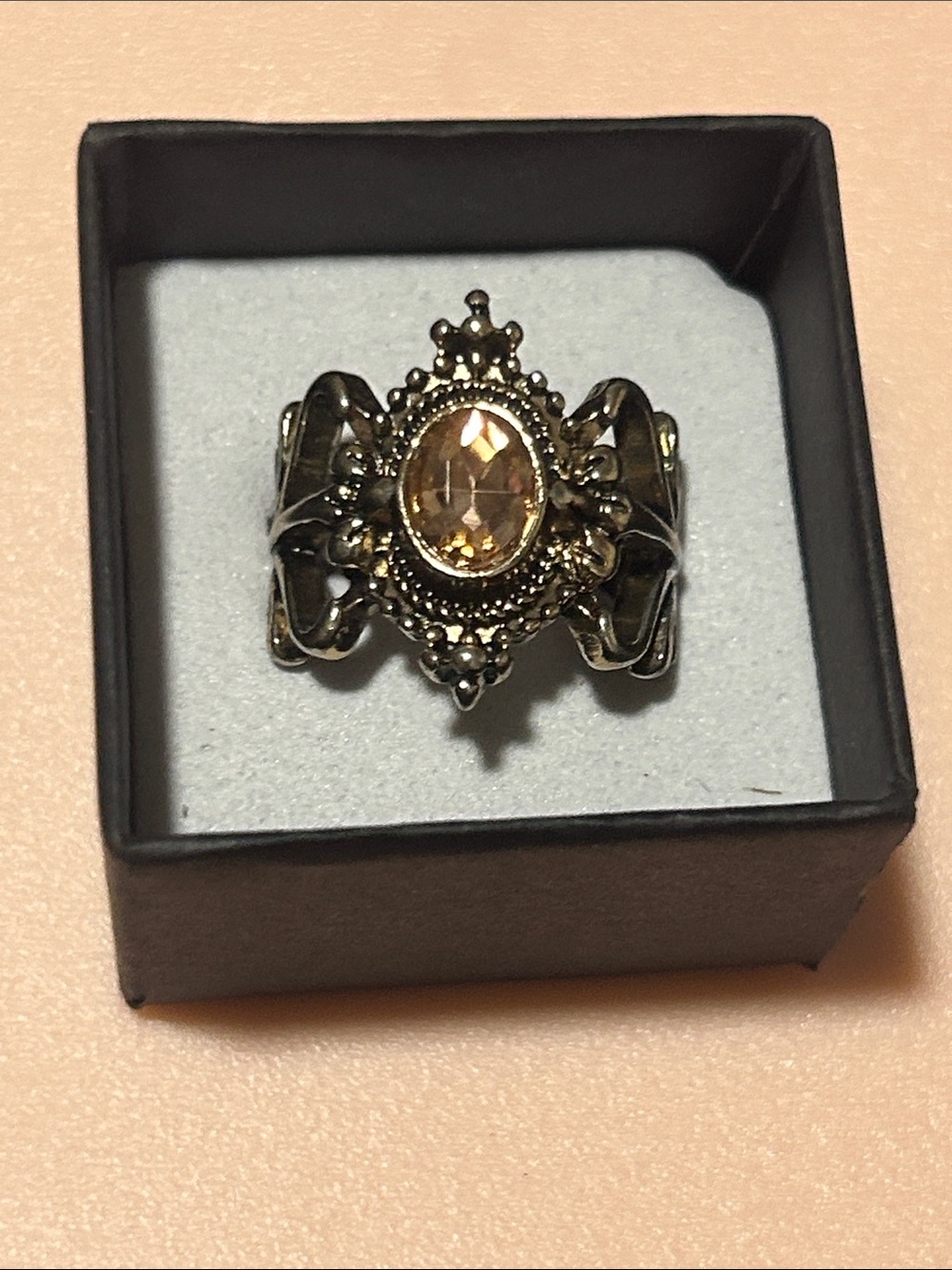 Source Unknown Gold-Tone Ring with Citrine-Colored Oval Stone